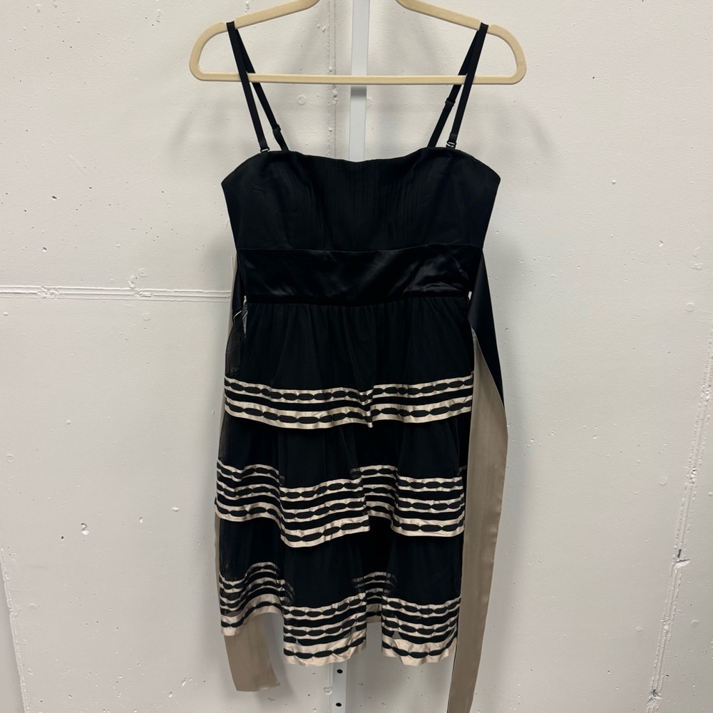 Y2K BCBGMaxAzria Silk Strapeless Mini Tiered Babydoll Dress with Tie Black Sz 6โ